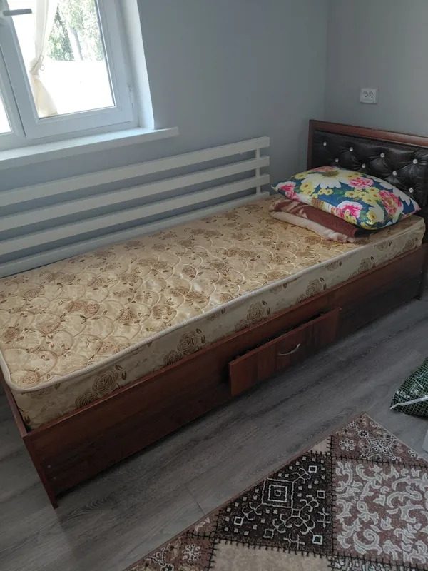 Есть 2 таких дивана по 300 тысяч Есть 2 таких дивана по 300 тысяч