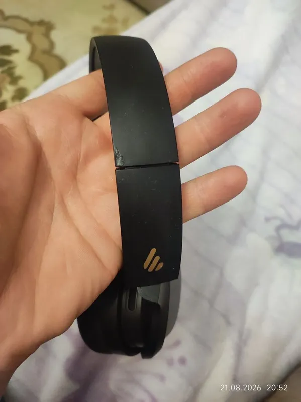 Продам наушники edifer 3 Продам наушники edifer 3