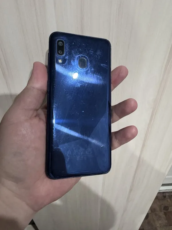 Samsung a20 32 gigabayt 3 Samsung a20 32 gigabayt 3