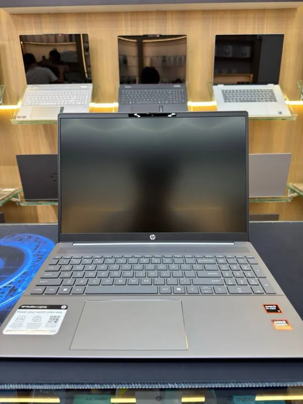 Noutbuk HP Pavilion 16 / Amd Ryzen 7 8840U / 8 Gb/ 512Gb/ Ноутбук — фото 2