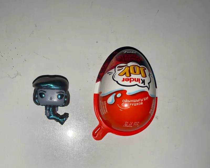Robin Upside Down - stranger thinks & kinder joy