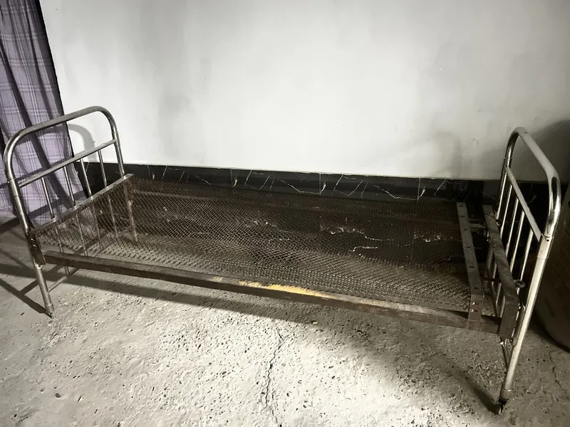 Krovat prujinali Krovat prujinali