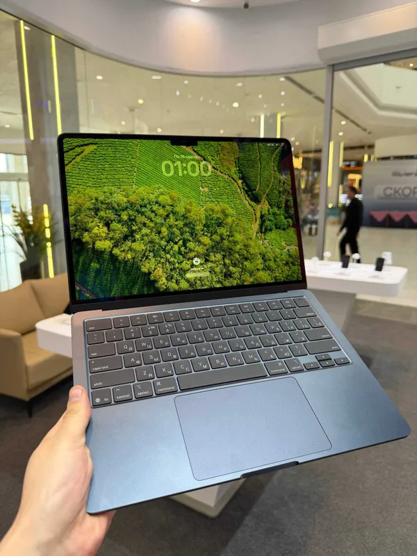 MacBook Air M4 16/256GB 100% 13ta sikl
