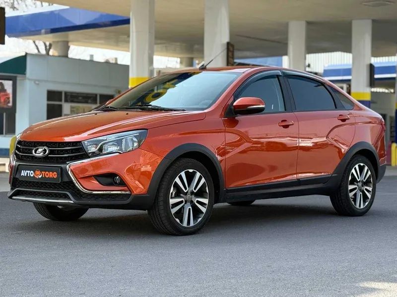 Lada Vesta Cross / 2018 / идеал / срочно 1 Lada Vesta Cross / 2018 / идеал / срочно 1