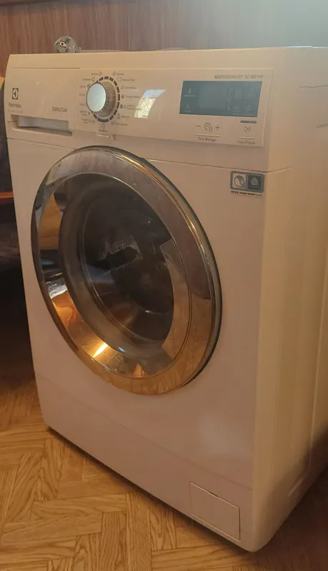 Продаю стиральную машину Electrolux 6