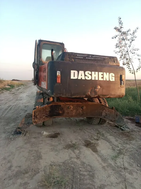 Ekskavator DASHENG 4 Ekskavator DASHENG 4