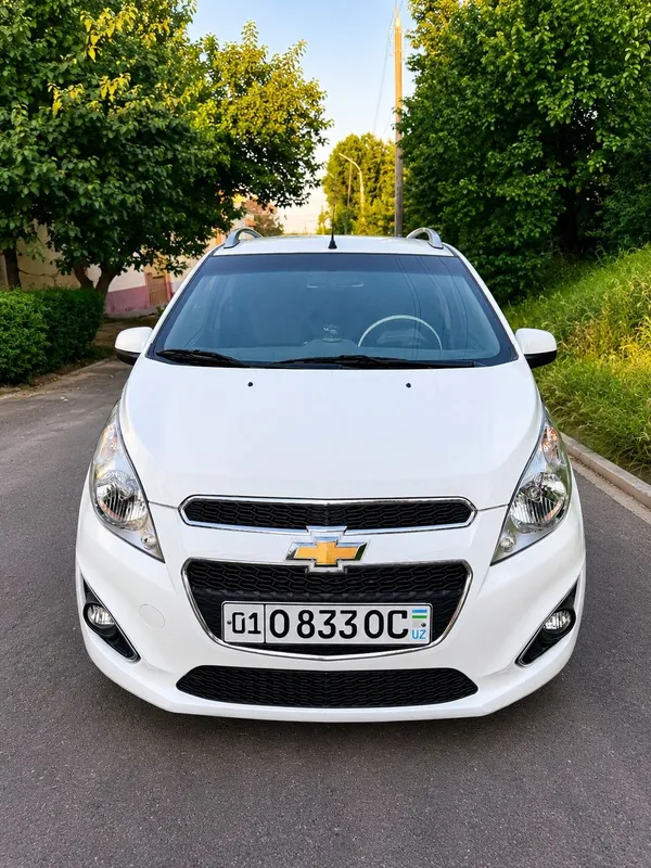 Chevrolet Spark avtomat 2022 — фото 1
