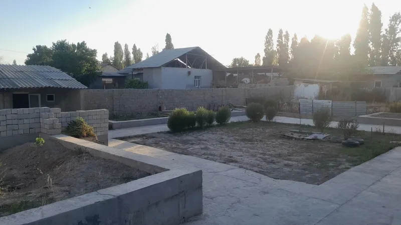 Ер сотилади 2.5 сотих 8