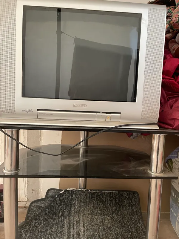 Televizor+pastavka