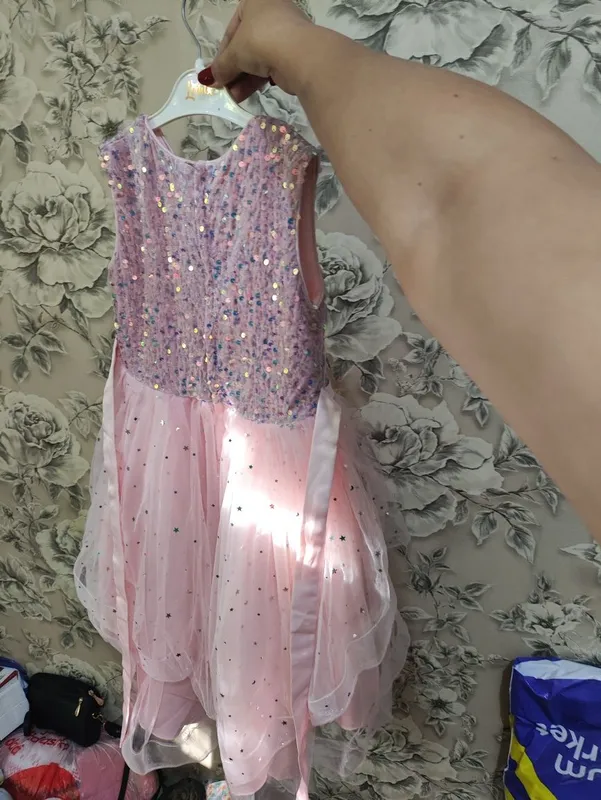 Продаётся нарядное детское платье. 2 Продаётся нарядное детское платье. 2