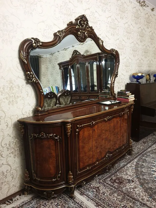 Продаю мебел для гостинной Камплект Горка и Камот 6