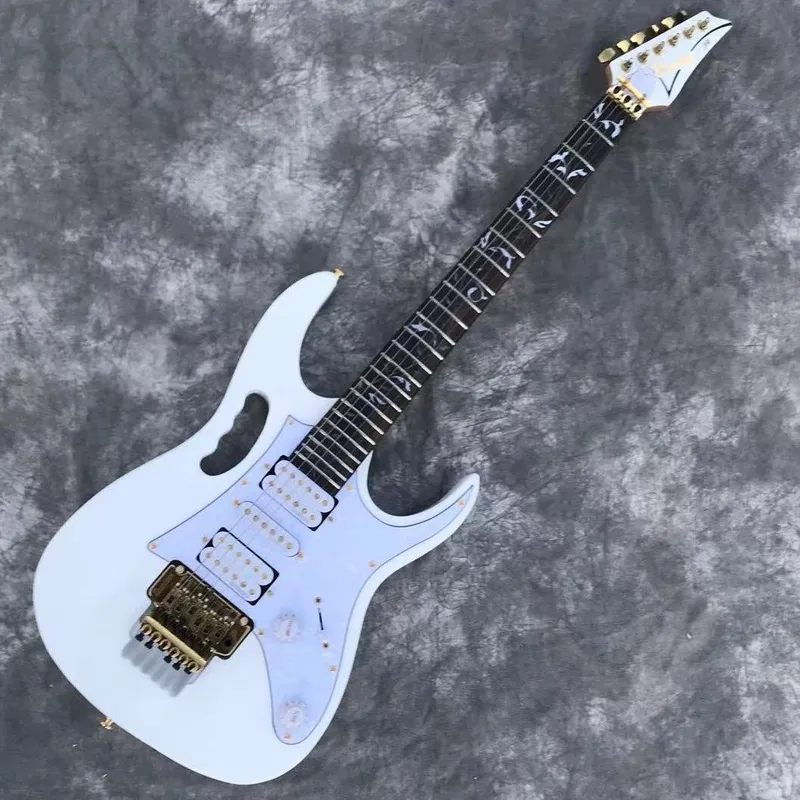 Электрогитара Ibanez 3 Электрогитара Ibanez 3