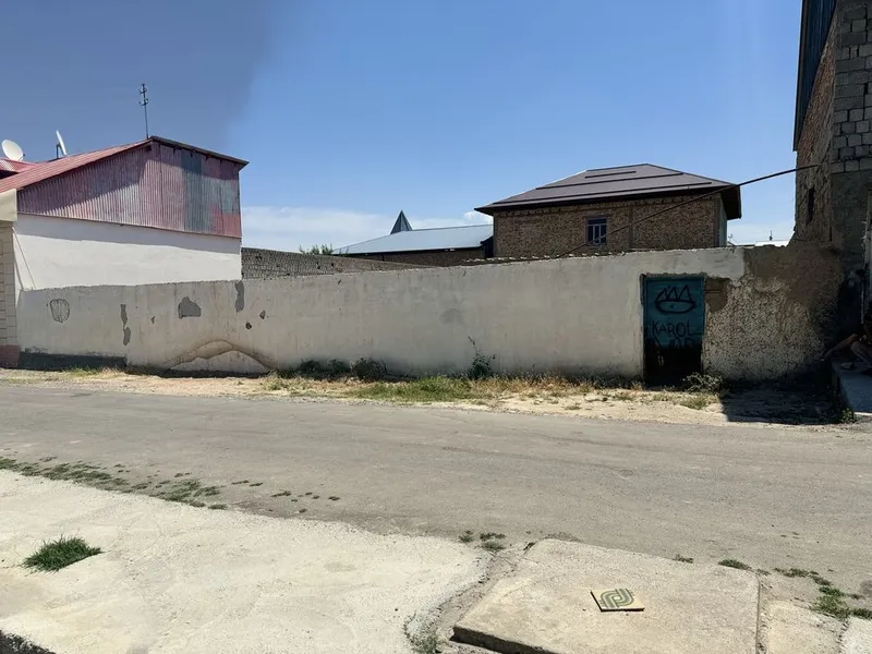 Uchaska er maydoni 6 sotiqdan sal ziyotroq 2