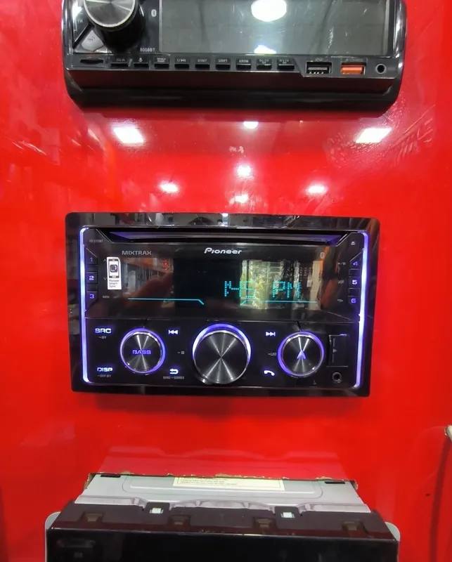 Pioneer 725 sotiladi Pioneer 725 sotiladi