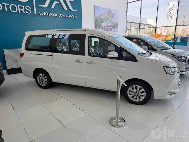 JAC M4 — новый, просторный и комфортный минивэн | Официальный дилер 3 JAC M4 — новый, просторный и комфортный минивэн | Официальный дилер 3