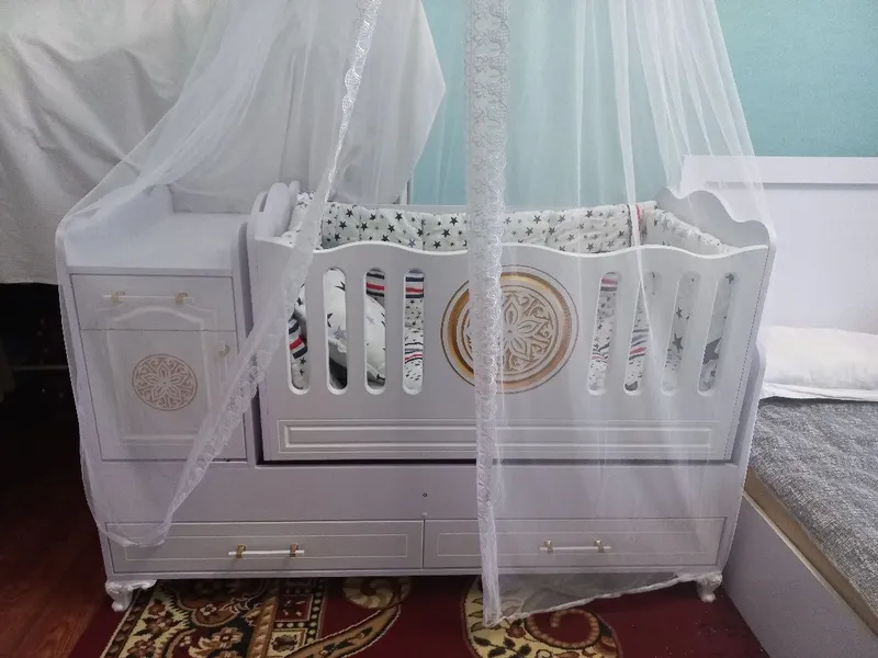 Детская кроватка люлька.