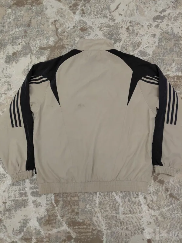 Оригинальная ветровка Adidas 7 Оригинальная ветровка Adidas 7