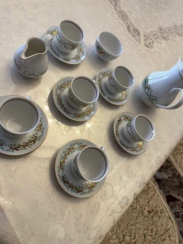 Чайник с чашками