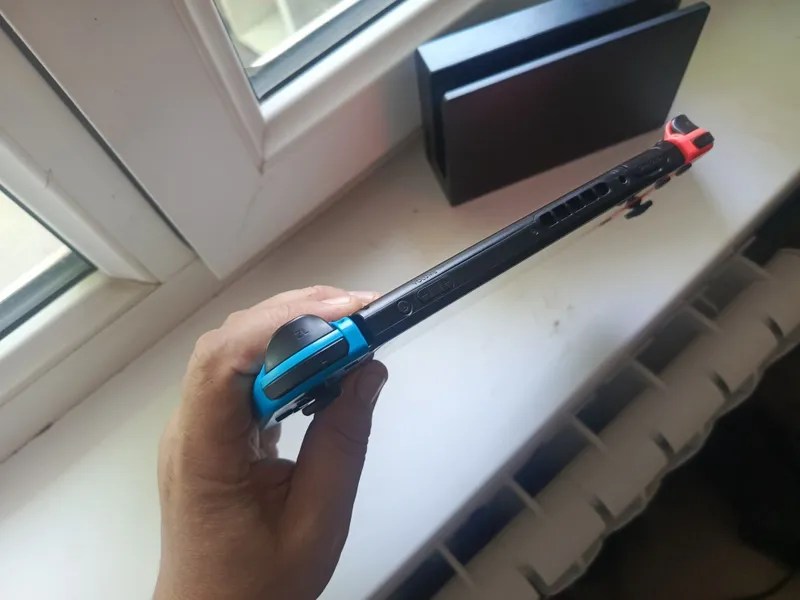 Nintendo switch v2 в идеальном состоянии — фото 3