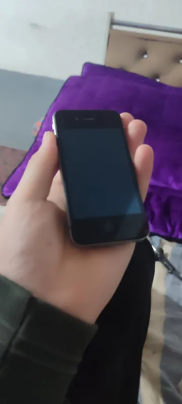 iPhone 4s sotiladi holati ideal dastafka bot 6