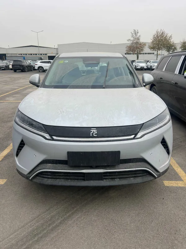 BYD Yuan Up DM-i va EV hamma pozition