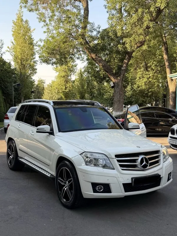 Mersedes Benz GLK 300 4matic 1 Mersedes Benz GLK 300 4matic 1