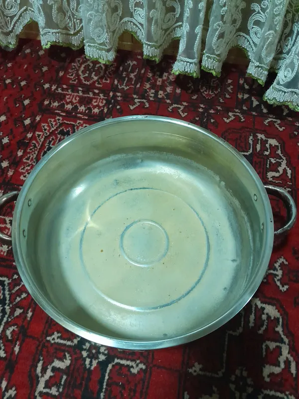 Manti qasqon sotiladi nikeli 30 sm narhi 150000min 5
