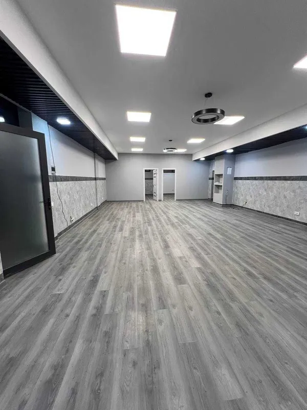 Улица Паркентская.Продам коммерческий обьект 125кв.м. Цоколь.2 линия. — фото 1