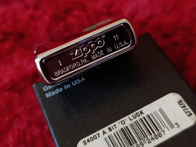 Зажигалки Zippo ( НОВАЯ ) и Огонёк ( Космос , Гагарин ) 1961 г. СССР 2 Зажигалки Zippo ( НОВАЯ ) и Огонёк ( Космос , Гагарин ) 1961 г. СССР 2
