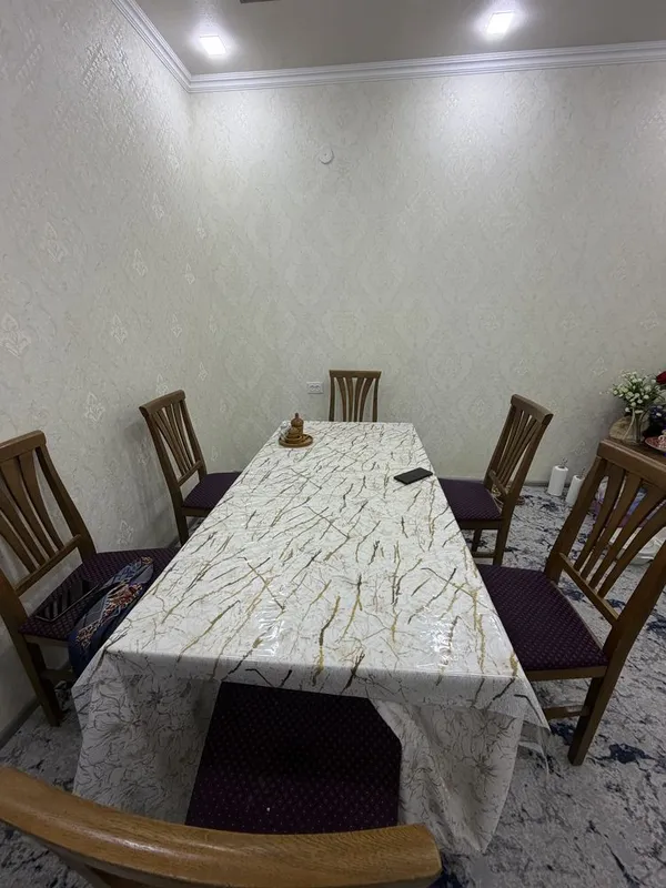 6 ta stulli ovqatlanish stoli sotiladi 2 6 ta stulli ovqatlanish stoli sotiladi 2