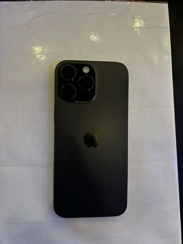Iphone 16 pro max 1