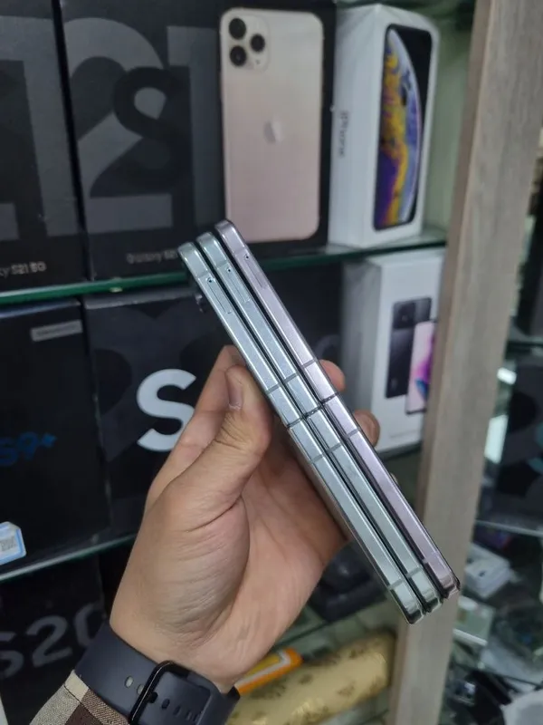 Samsung z flip 5 8/256Gb orginal 6