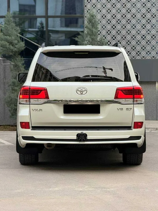 Sotuvda Toyota Land Cruiser 200 — фото 8