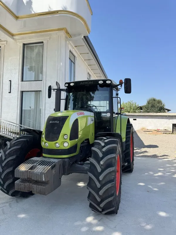 Arion 630 traktor class belarus mtz newholland 6 Arion 630 traktor class belarus mtz newholland 6