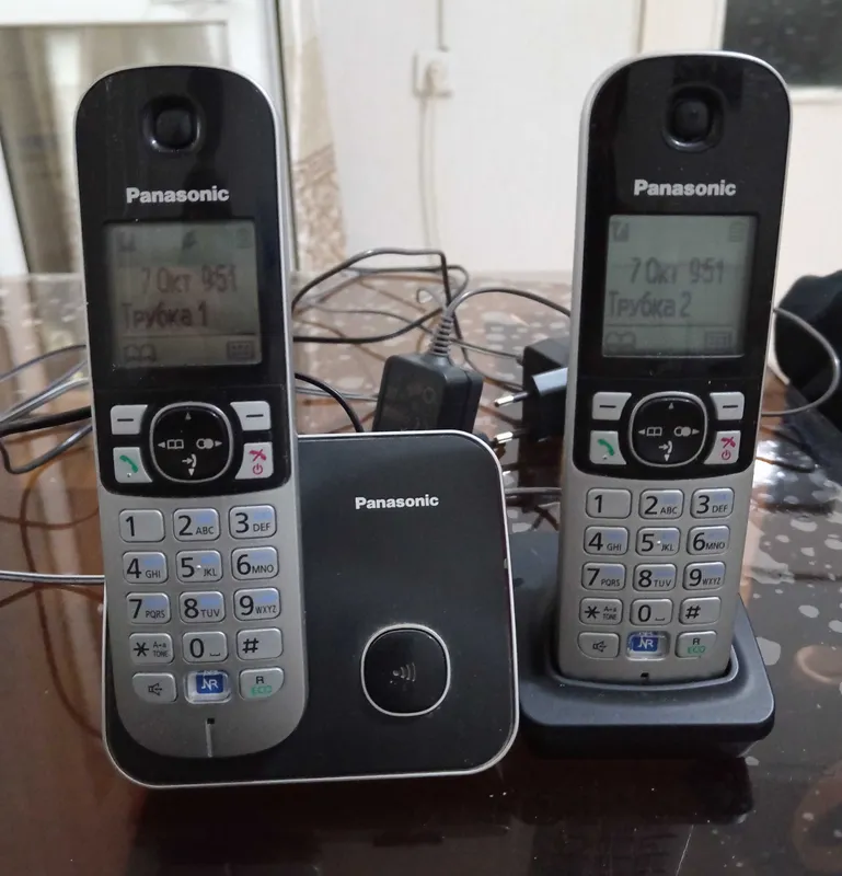 Продам радио телефоны Panasonic б/у 2 трубки б/у