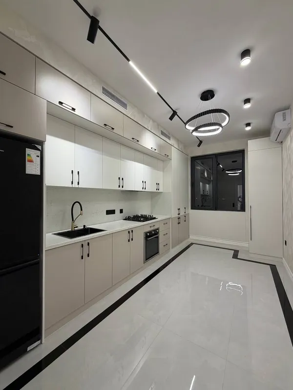 Продаётся 4-комнатная квартира в ЖК Bm group Charx Novza 1