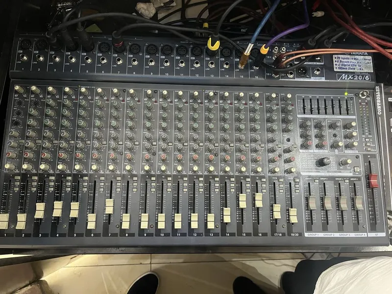 Yamaha miksher mx20/6 2