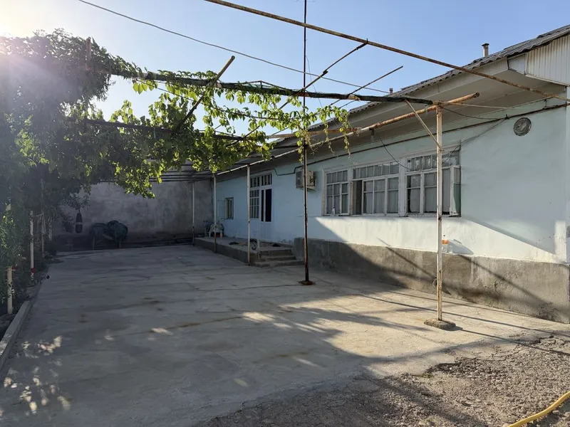 Katta hovli, tayyor fundament, qulay joylashuv 5