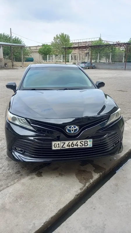 Toyota Camry 2021