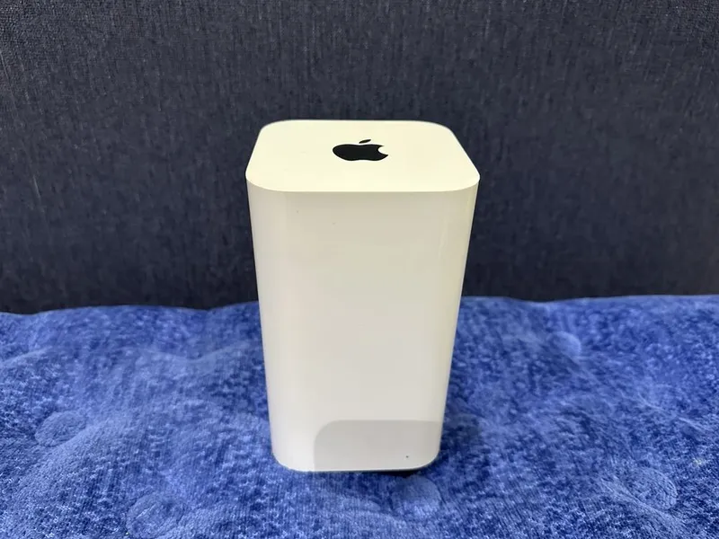* Apple AirPort Extreme WiFi home station базовая станция — фото 1