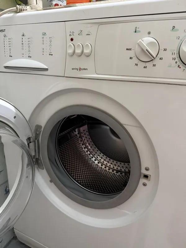 Стиральная машина Indesit — фото 1