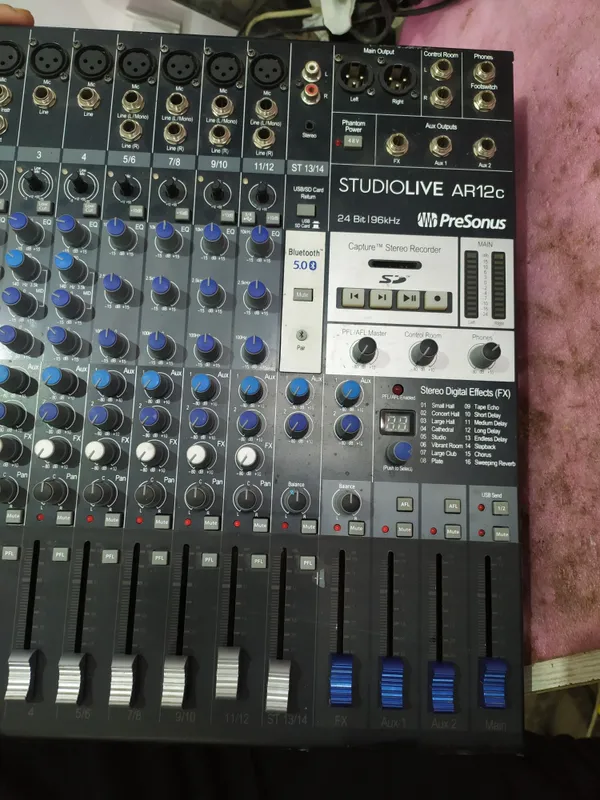 Pult miksher sotiladi Presonus studiolive 12