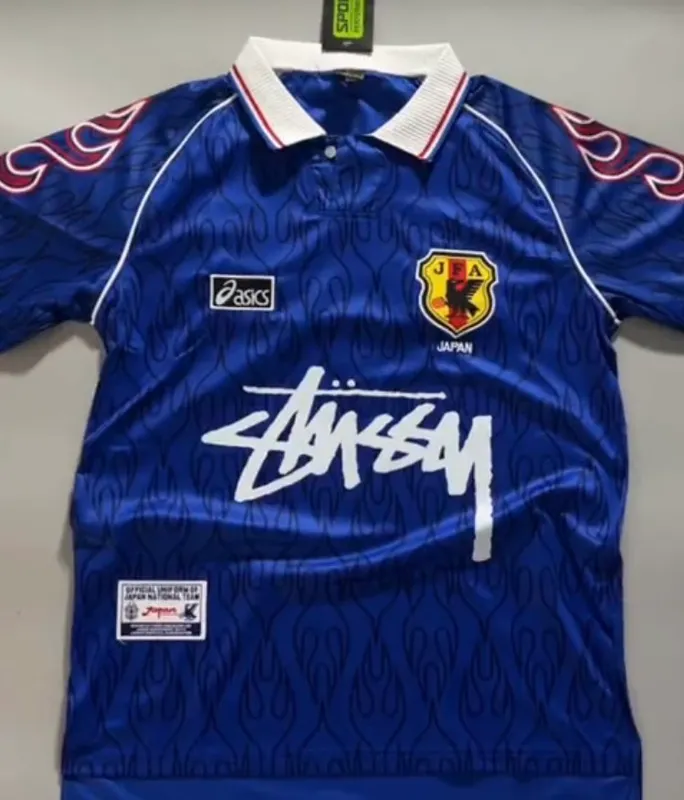 Yaponiya retro futbolka 1998 x Stüssy Yaponiya retro futbolka 1998 x Stüssy