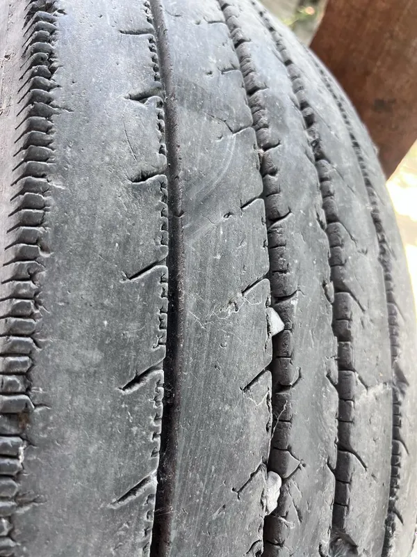 315/70R22.5 LONGMARCH balon 2 ta jup holati yaxshi tishlari 20 30 % 2 315/70R22.5 LONGMARCH balon 2 ta jup holati yaxshi tishlari 20 30 % 2