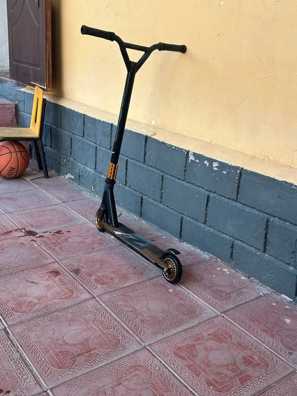 Samokat sotiladi srochna 4 Samokat sotiladi srochna 4
