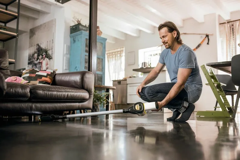 Аккумуляторный пылесос karcher VC 6 Cordless ourFamily — фото 2
