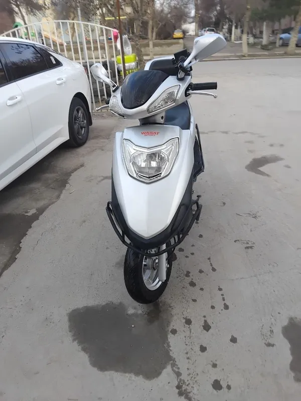 Skuter sotiladi . Srochna 2 Skuter sotiladi . Srochna 2