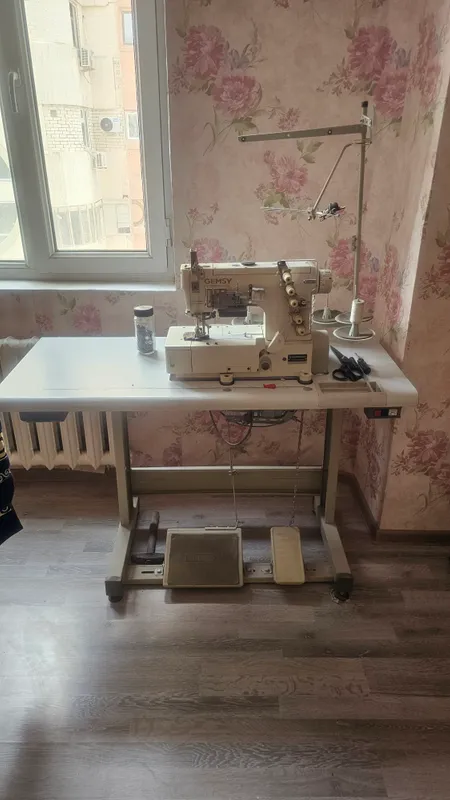 Gemsy tikuv mashinasi sotiladi. Srochno!!!