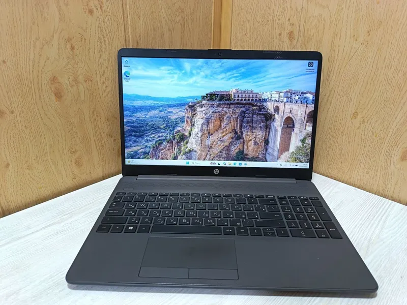 Ноутбук HP (Ryzen 5 3500U) — фото 1