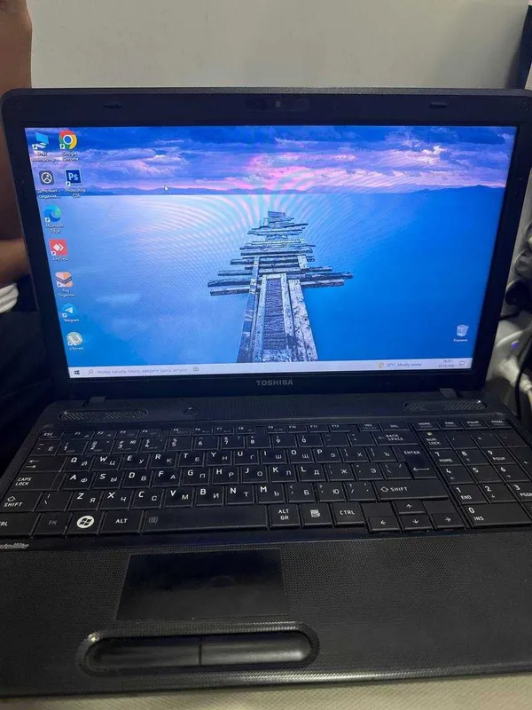 noutbuk toshiba arzon